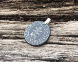 Amulett eines Kämpfers mit Schutzformel ALU (Kettenanhänger aus Horn)