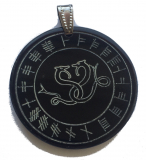 Keltische Schlange mit Ogham (Kettenanhänger aus Horn)